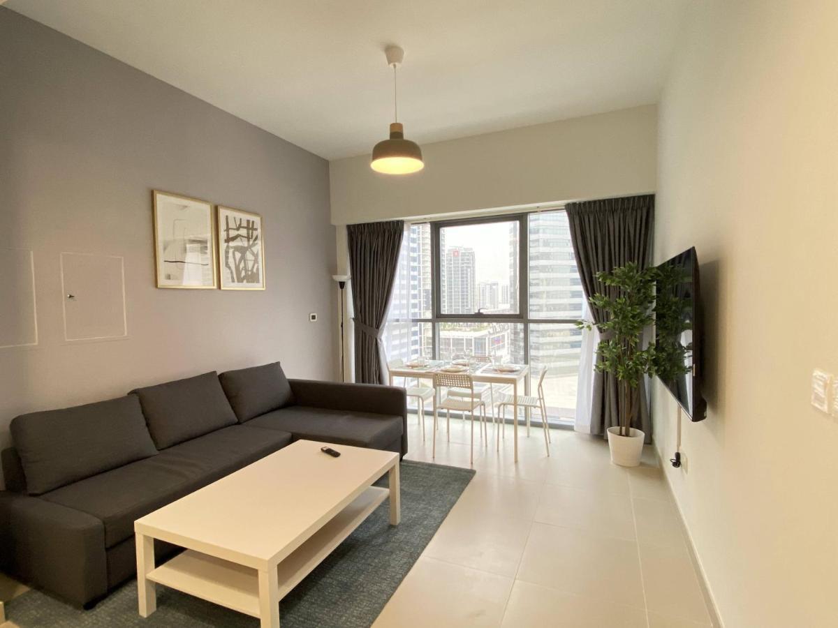 Апартаменти Lux Bnb Bellevue Tower Downtown Дубай Екстер'єр фото
