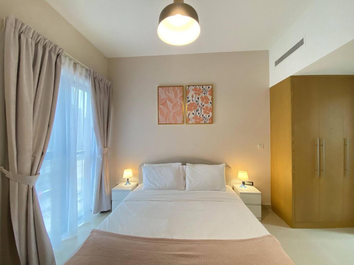 Апартаменти Lux Bnb Bellevue Tower Downtown Дубай Екстер'єр фото