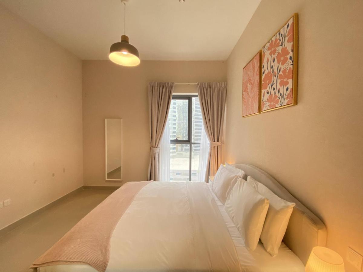 Апартаменти Lux Bnb Bellevue Tower Downtown Дубай Екстер'єр фото