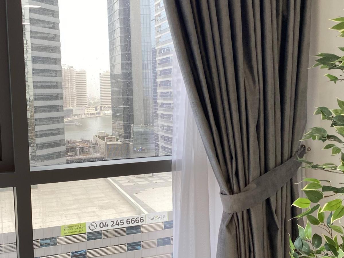 Апартаменти Lux Bnb Bellevue Tower Downtown Дубай Екстер'єр фото
