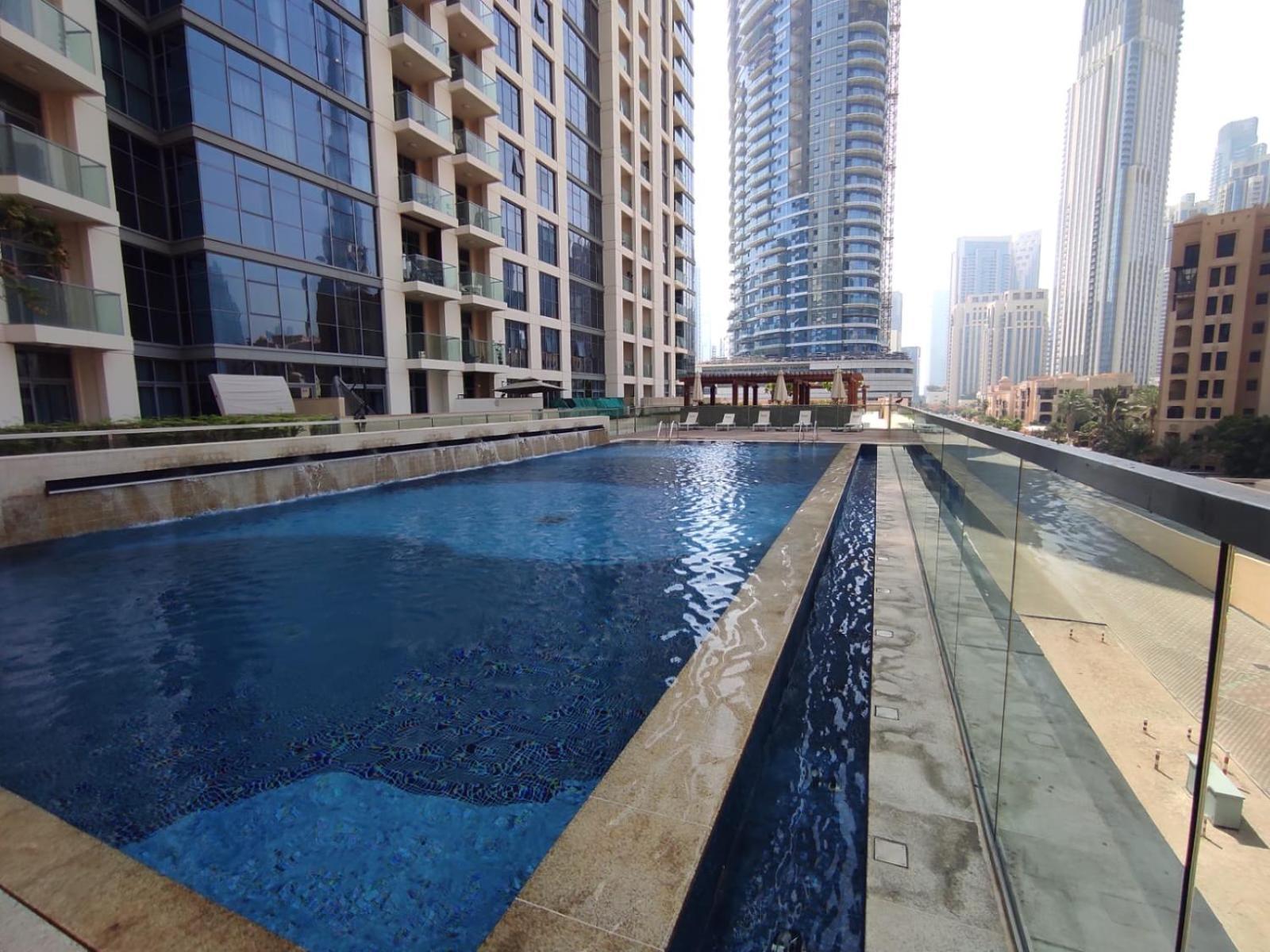 Апартаменти Lux Bnb Bellevue Tower Downtown Дубай Екстер'єр фото