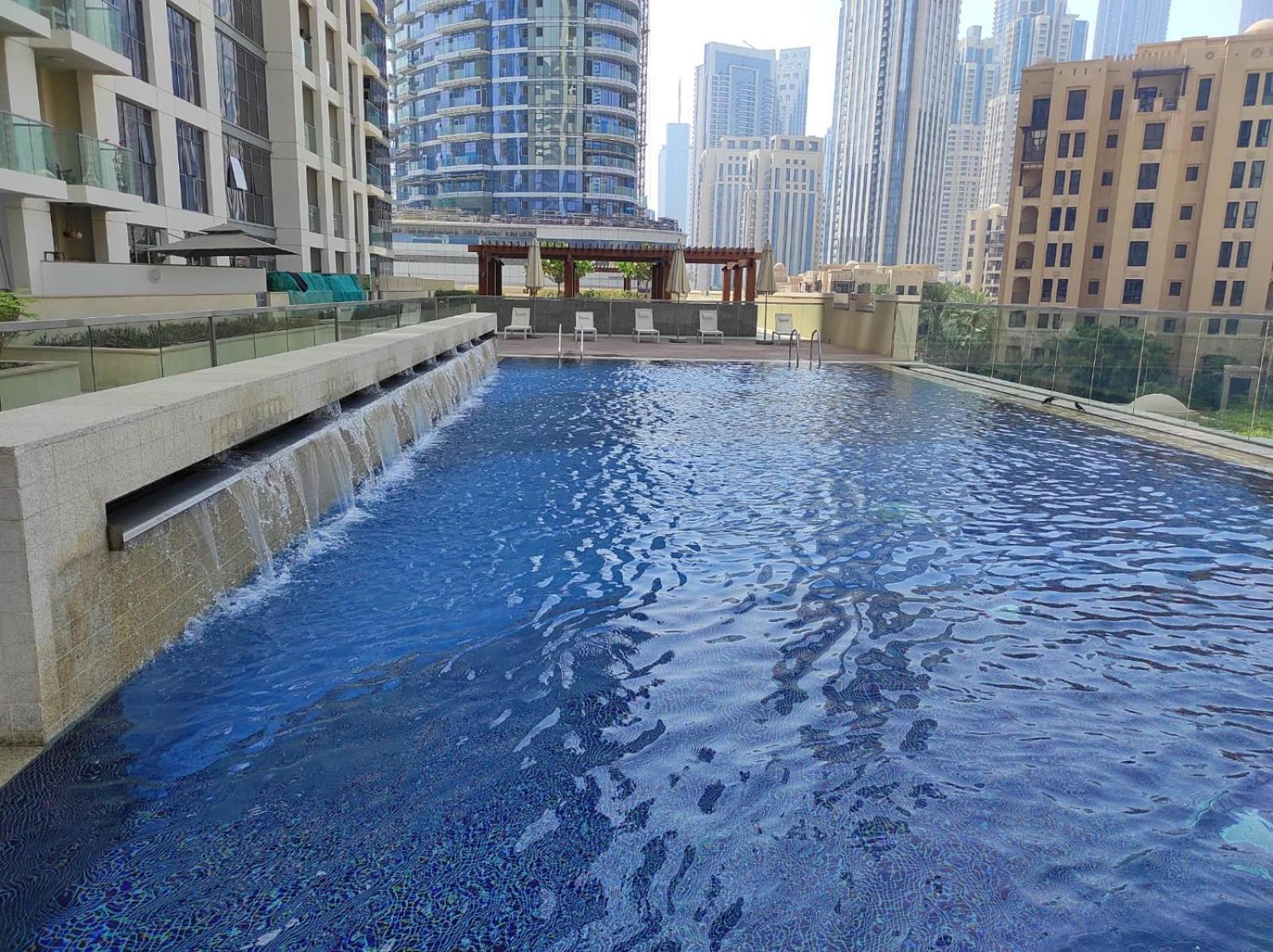 Апартаменти Lux Bnb Bellevue Tower Downtown Дубай Екстер'єр фото
